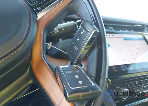 2024 Jeep Grand Cherokee L Summit Reserve 4X4 z USA, uszkodzony, nr VIN 1C4RJKEG5R8920212